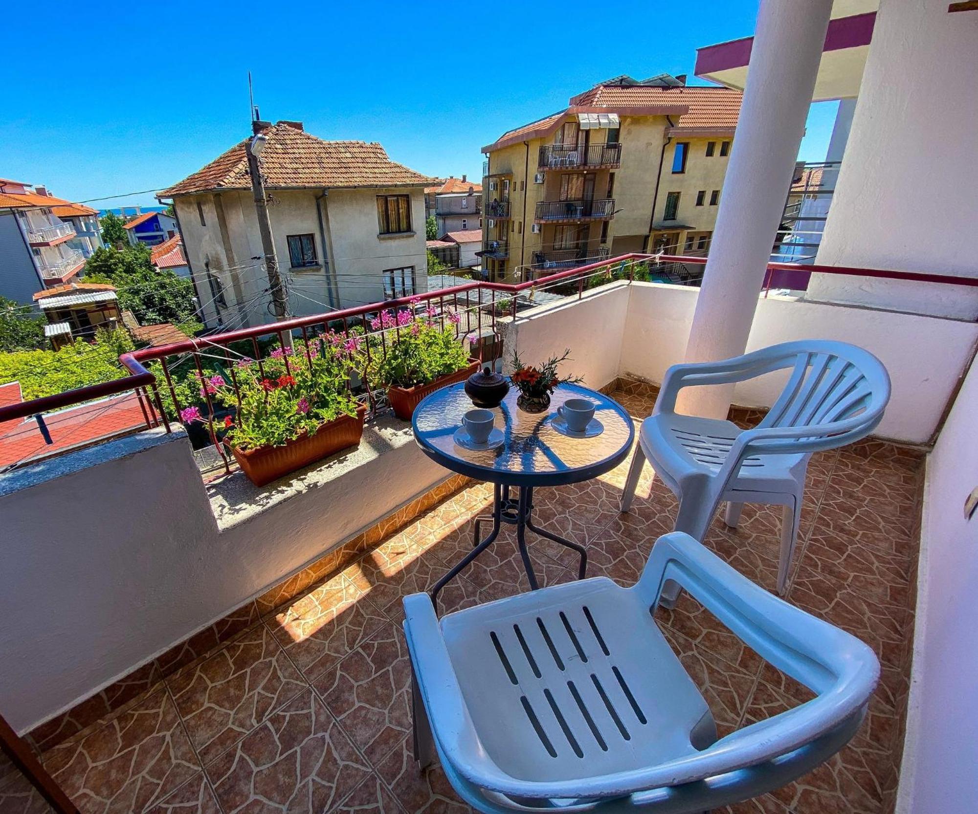 Apartments Yana Obzor Exterior photo